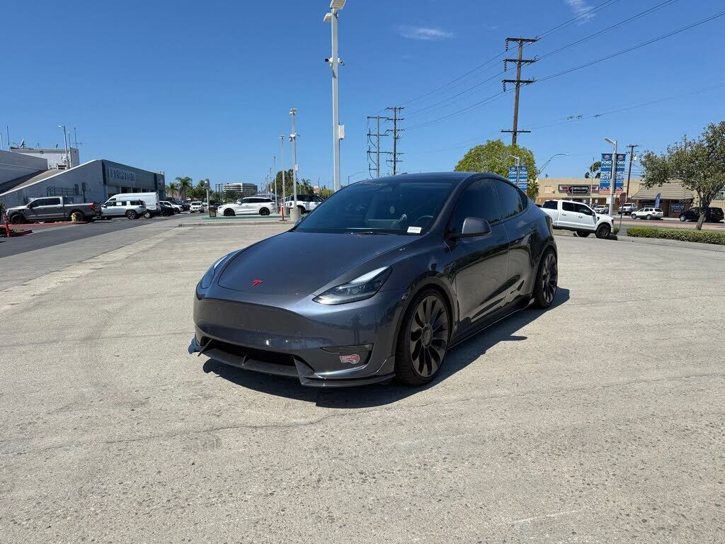 2023 TESLA Model Y