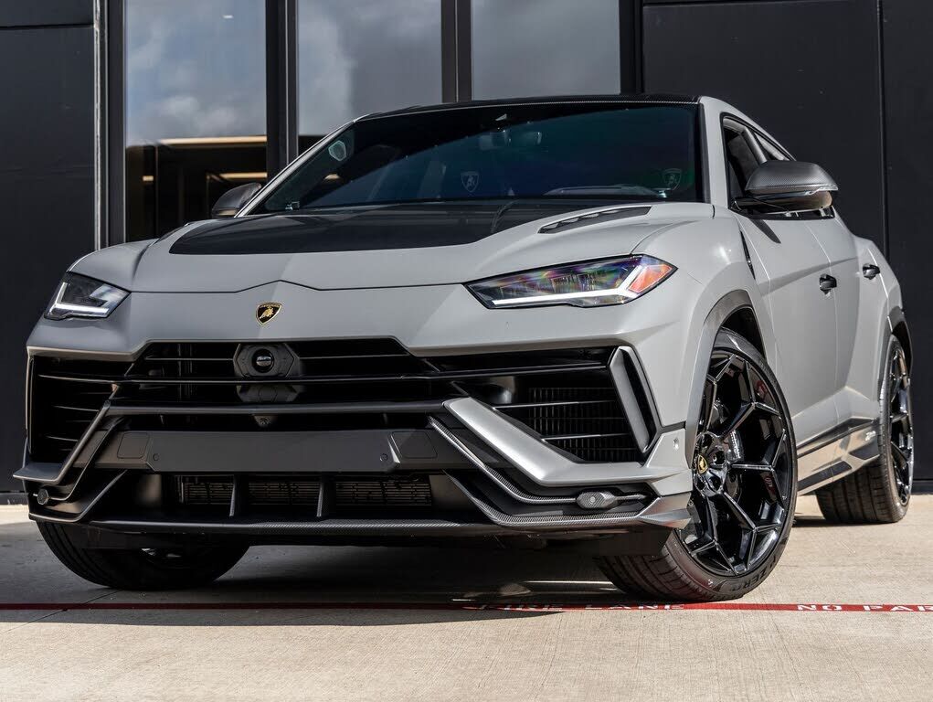 2024 LAMBORGHINI URUS