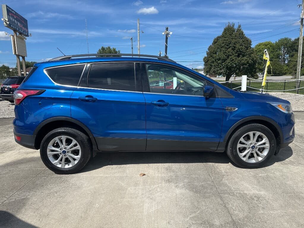 2017 FORD Escape