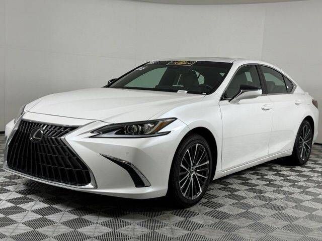 2025 Lexus ES
