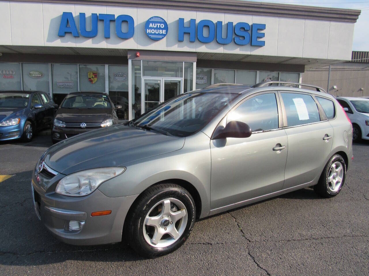 2010 HYUNDAI Elantra Touring