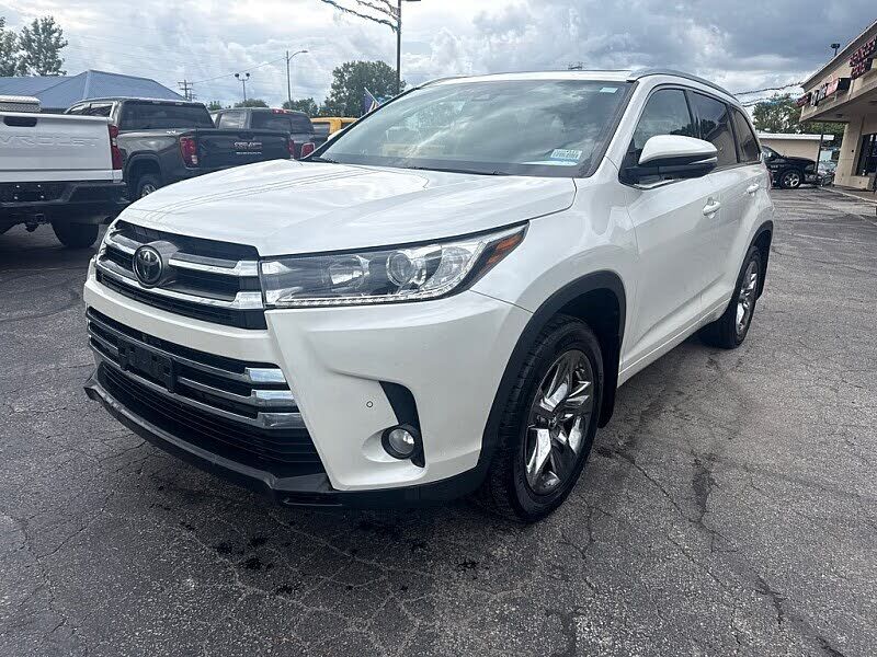 2017 TOYOTA Highlander