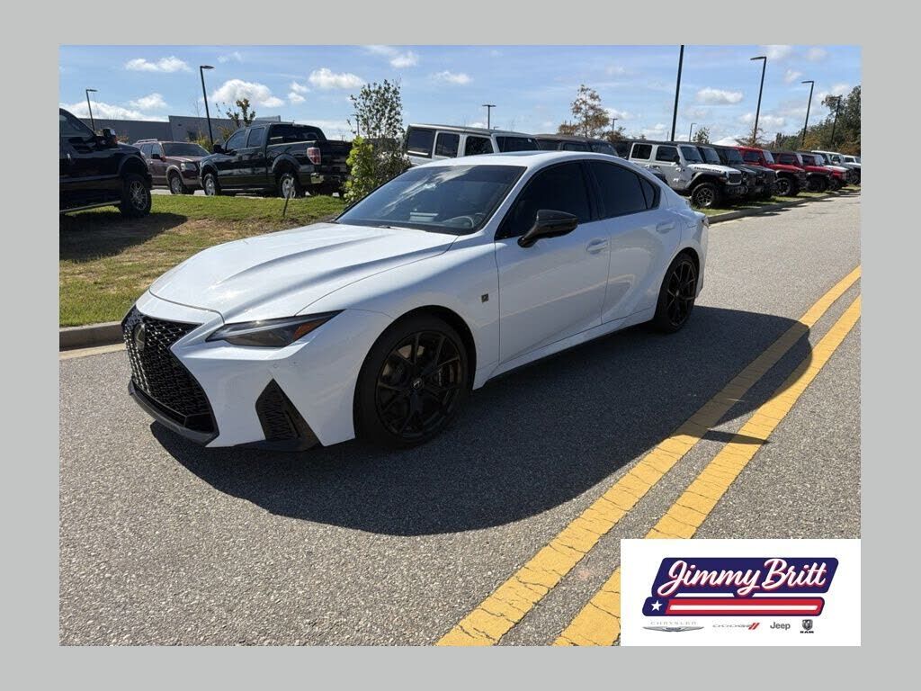 2025 LEXUS IS