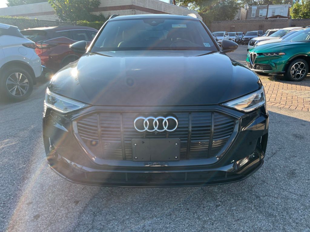 2022 Audi e-tron