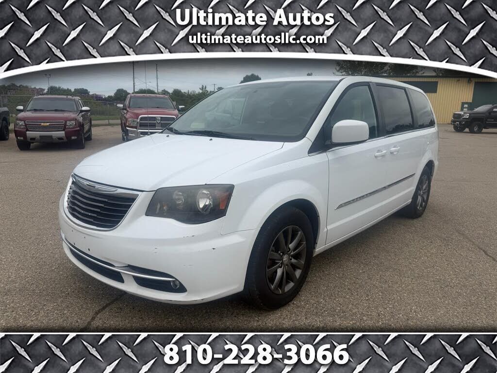 2014 CHRYSLER Town and Country