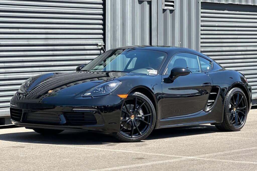 2025 PORSCHE 718
