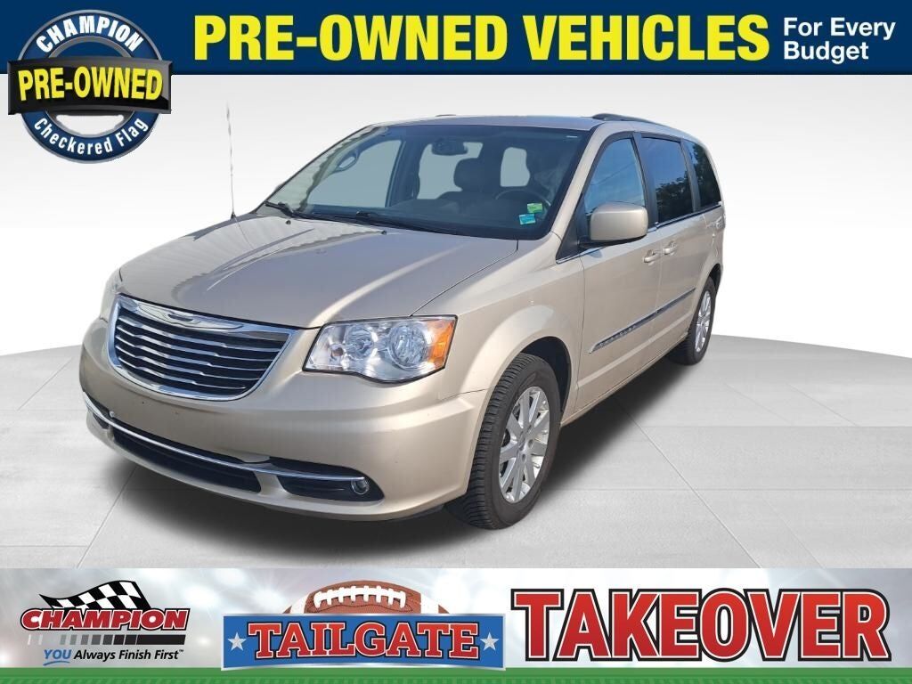 2013 CHRYSLER Town and Country