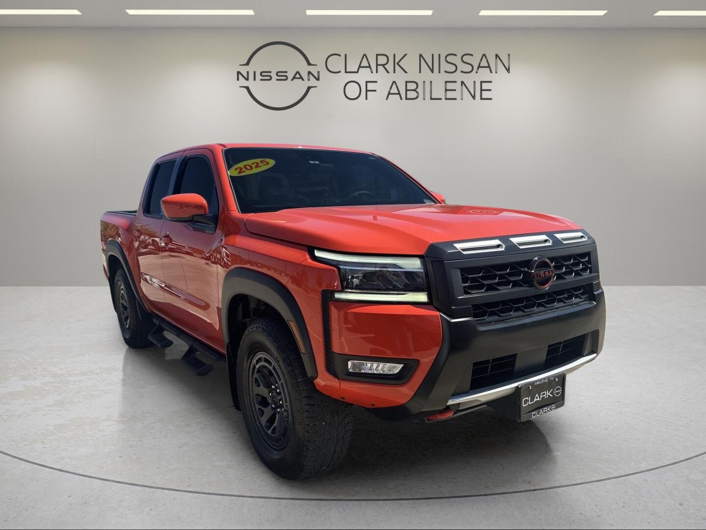 2025 NISSAN Frontier