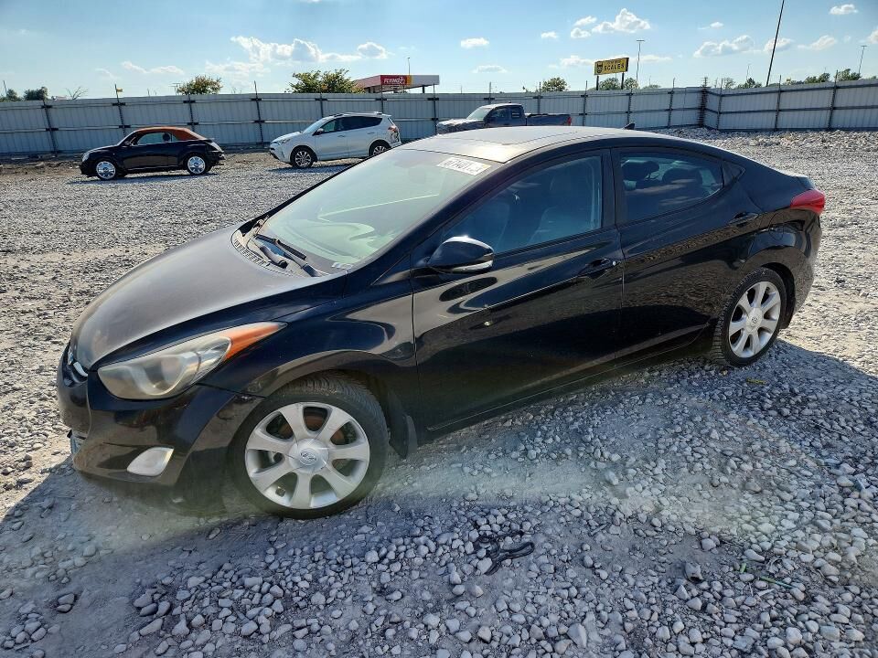 2013 HYUNDAI Elantra