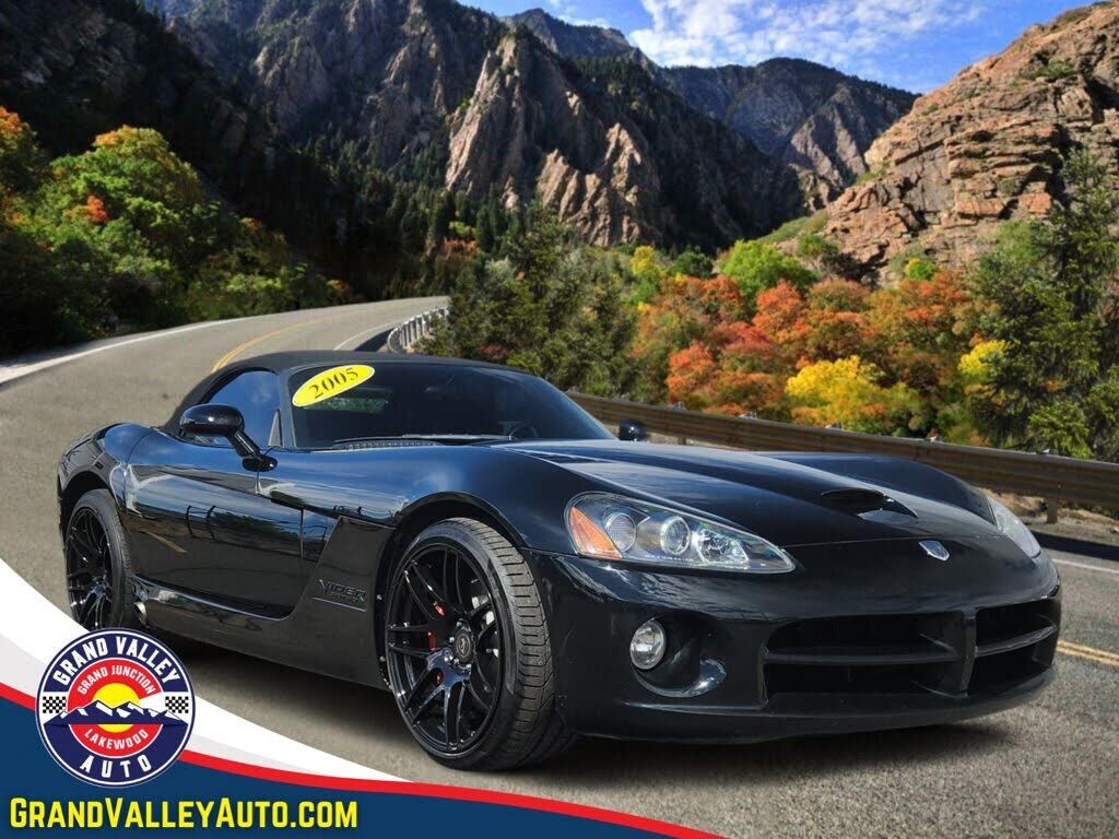 2005 DODGE Viper