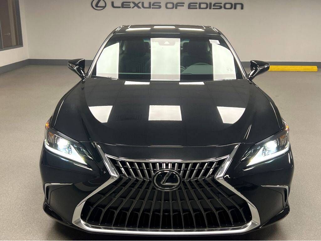 2024 Lexus ES