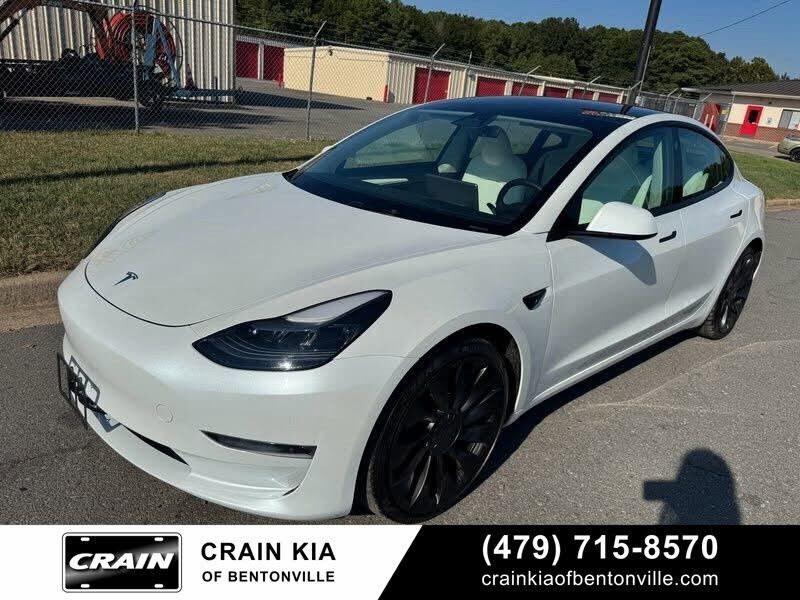 2023 TESLA Model 3