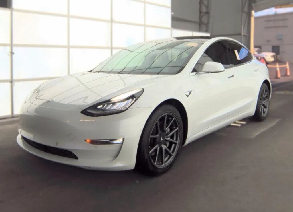 2018 TESLA Model 3