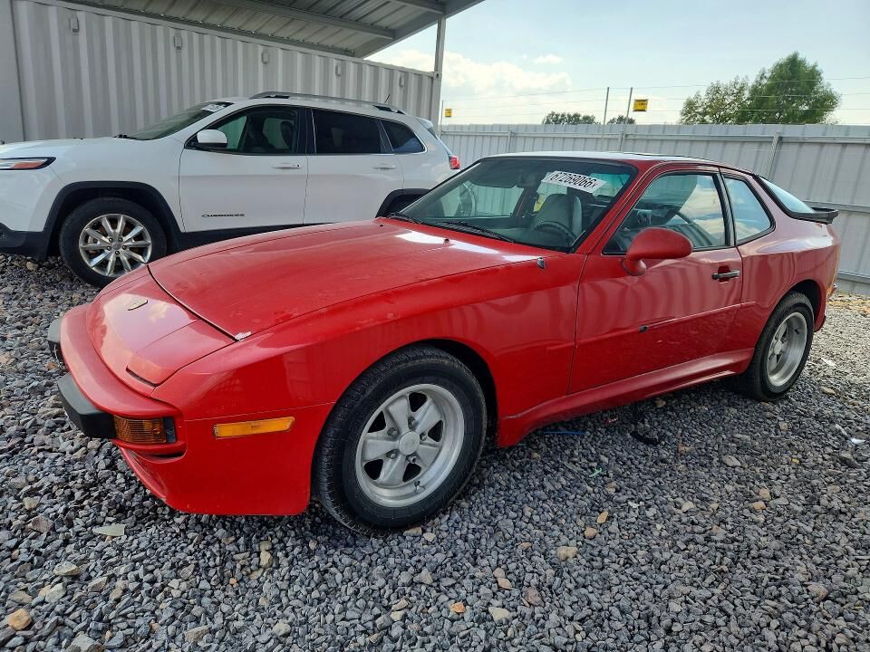 1984 PORSCHE 944