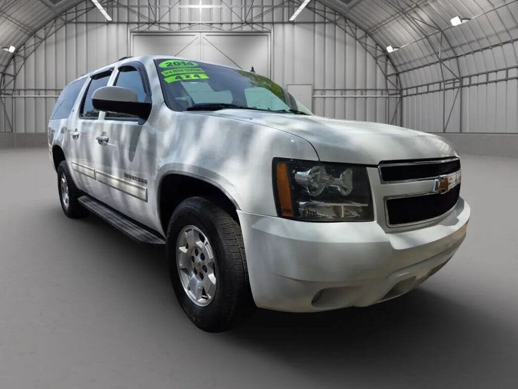 2014 CHEVROLET Suburban