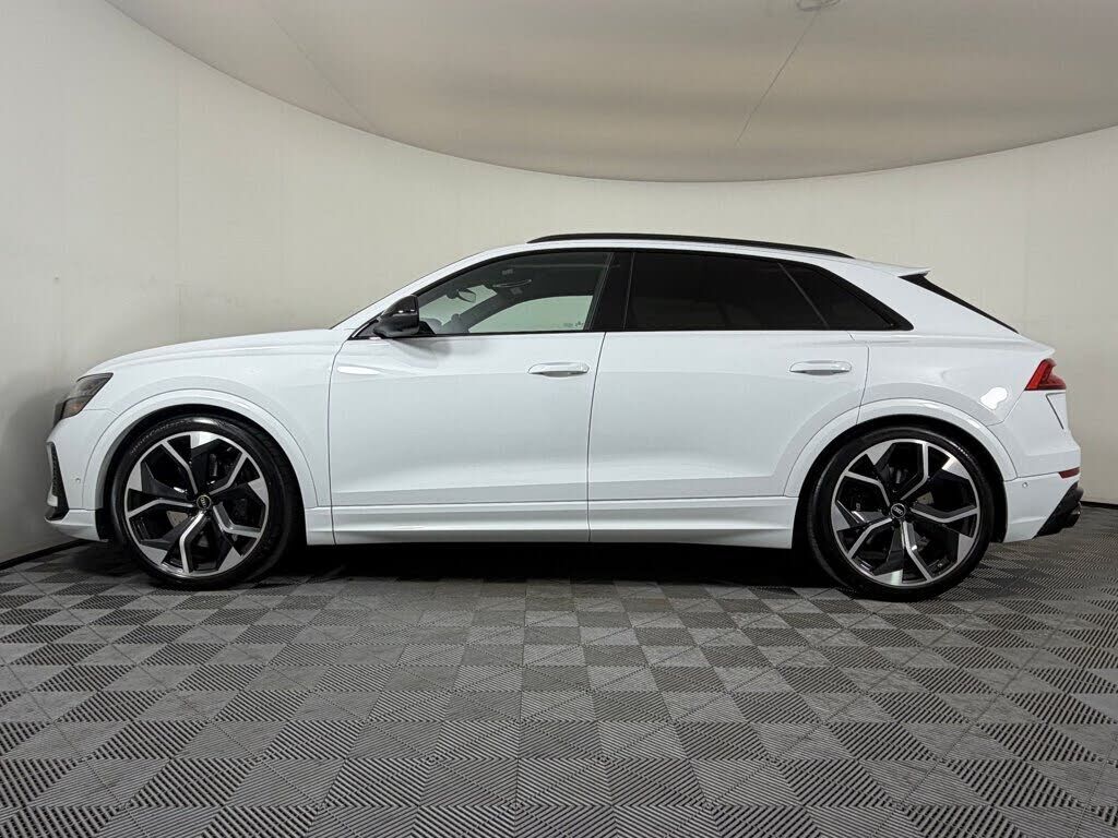2023 Audi RS Q8