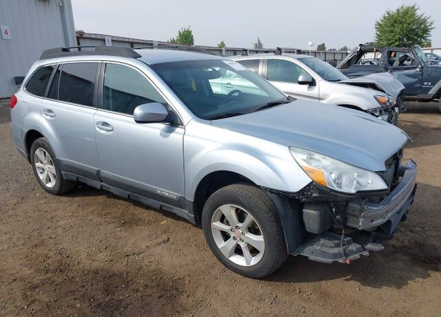 2014 SUBARU Outback