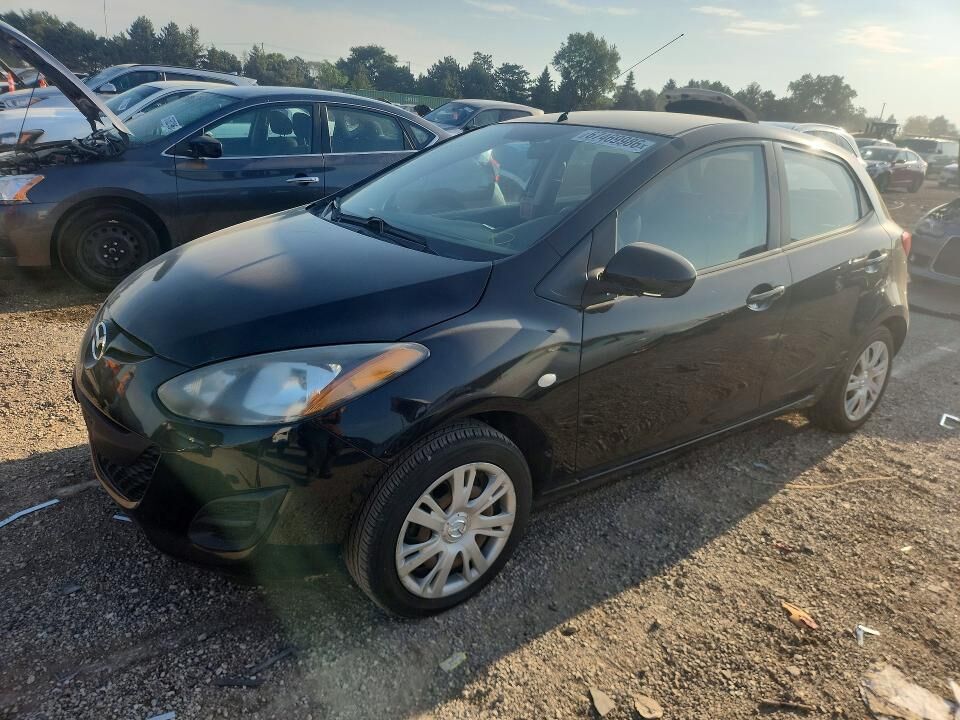 2013 MAZDA Mazda2