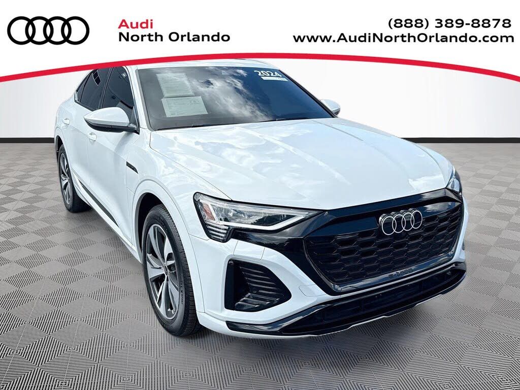 2024 AUDI Q8
