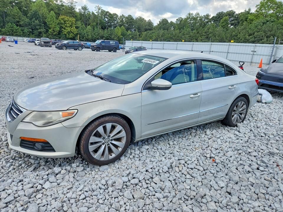 2010 VOLKSWAGEN Passat