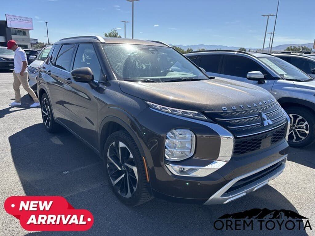 2022 MITSUBISHI Outlander