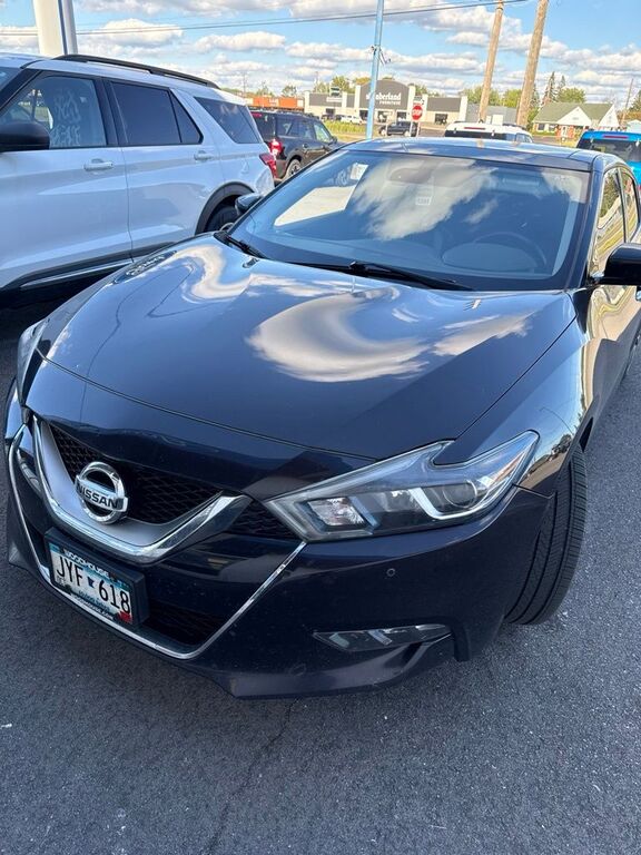 2016 NISSAN Maxima