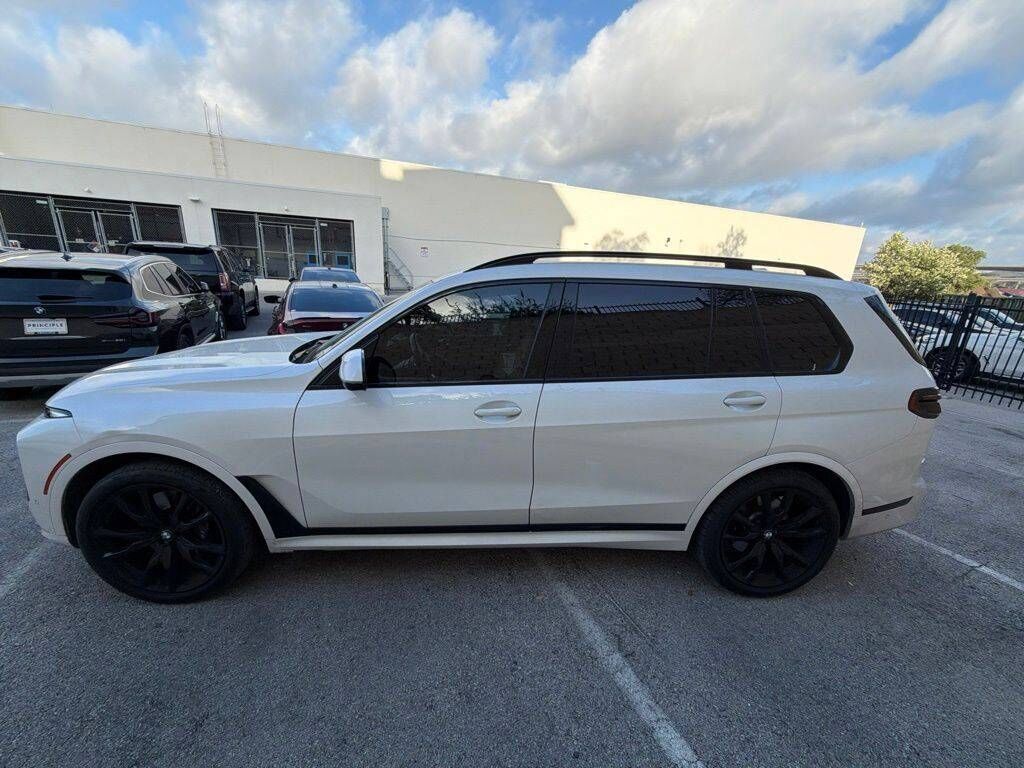 2024 BMW X7