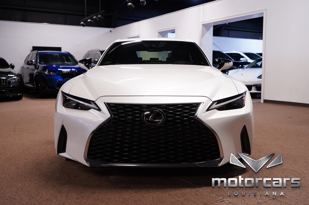 2023 Lexus IS