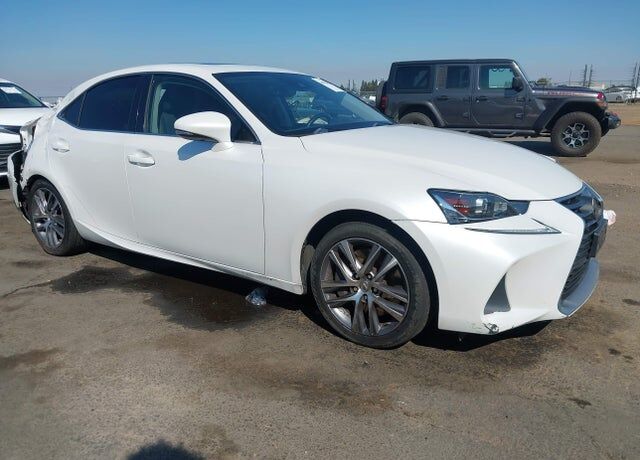 2019 LEXUS IS