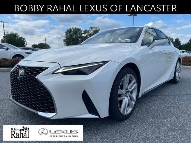 2021 Lexus IS