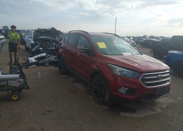 2017 FORD Escape