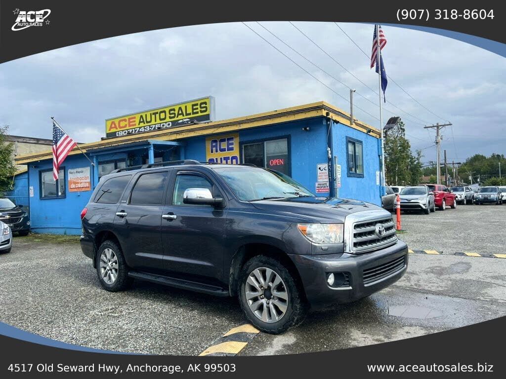2013 TOYOTA Sequoia