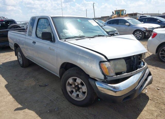2000 NISSAN Frontier