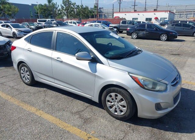 2015 HYUNDAI Accent