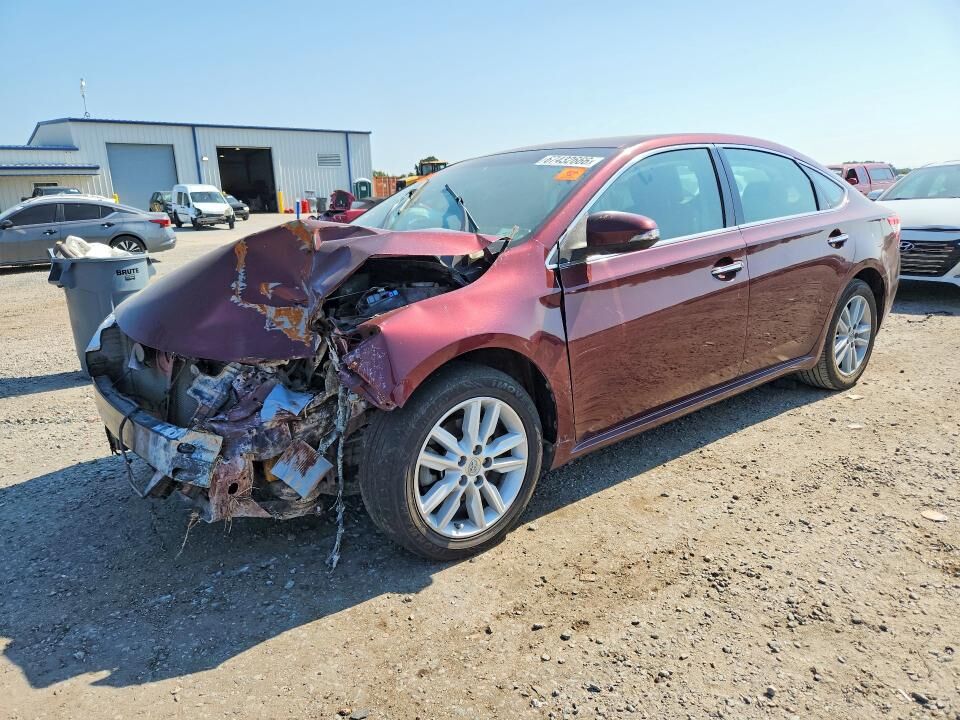 2013 TOYOTA Avalon