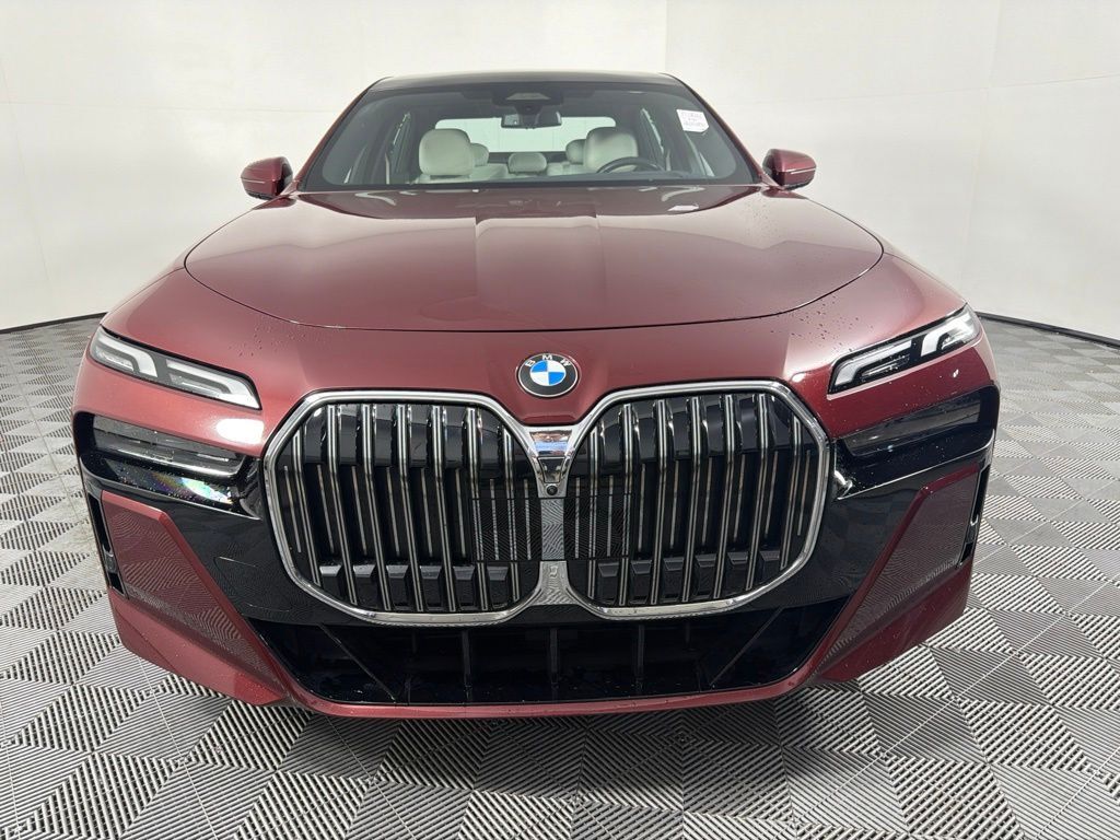 2023 BMW 760i