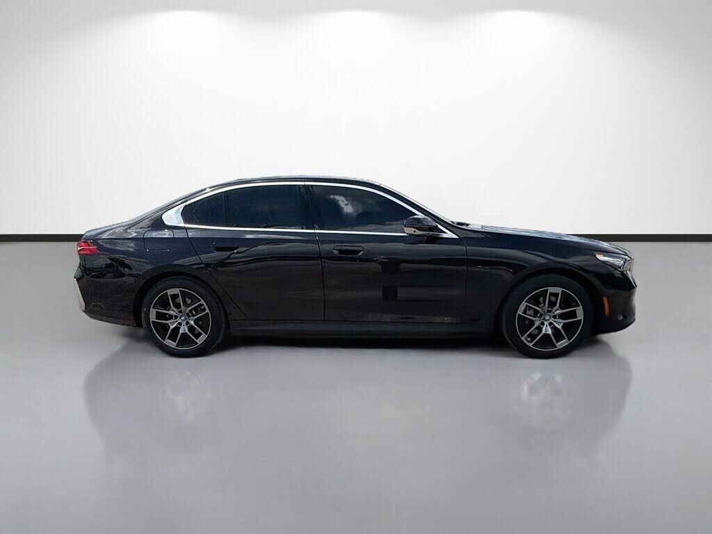 2024 BMW i5