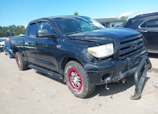 2013 TOYOTA Tundra