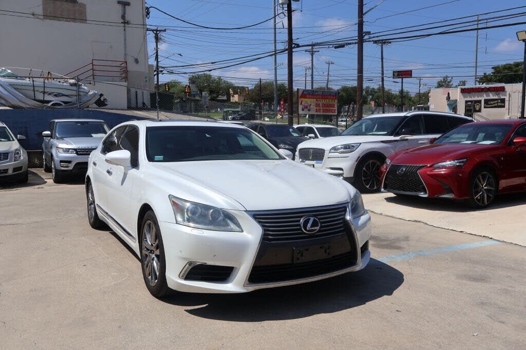 2013 LEXUS LS