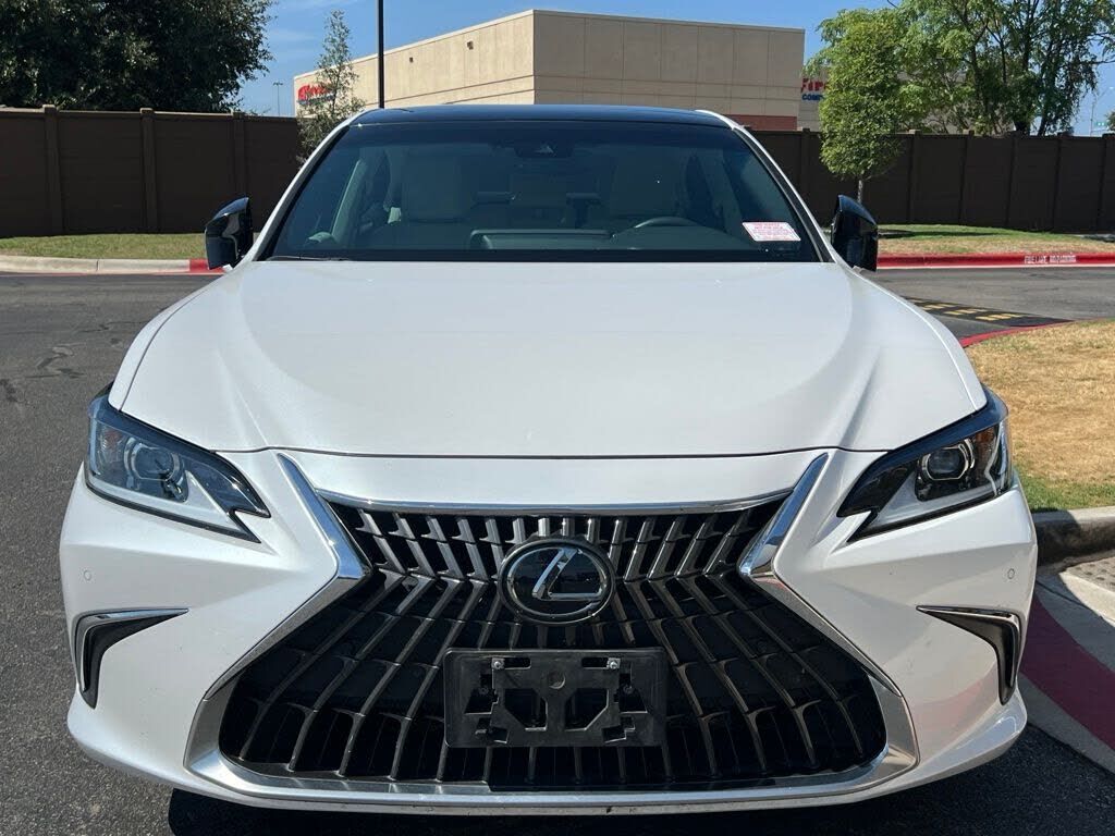 2024 Lexus ES