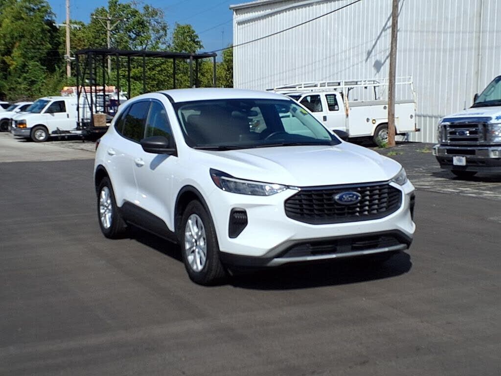 2024 FORD Escape