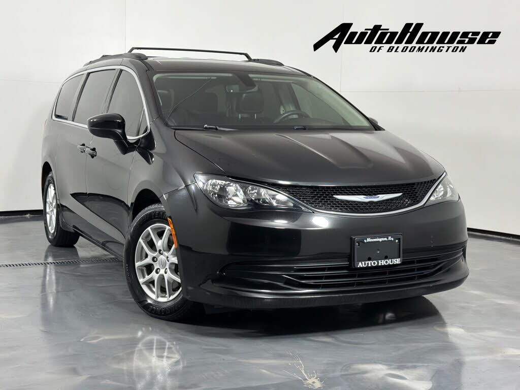 2020 CHRYSLER Voyager