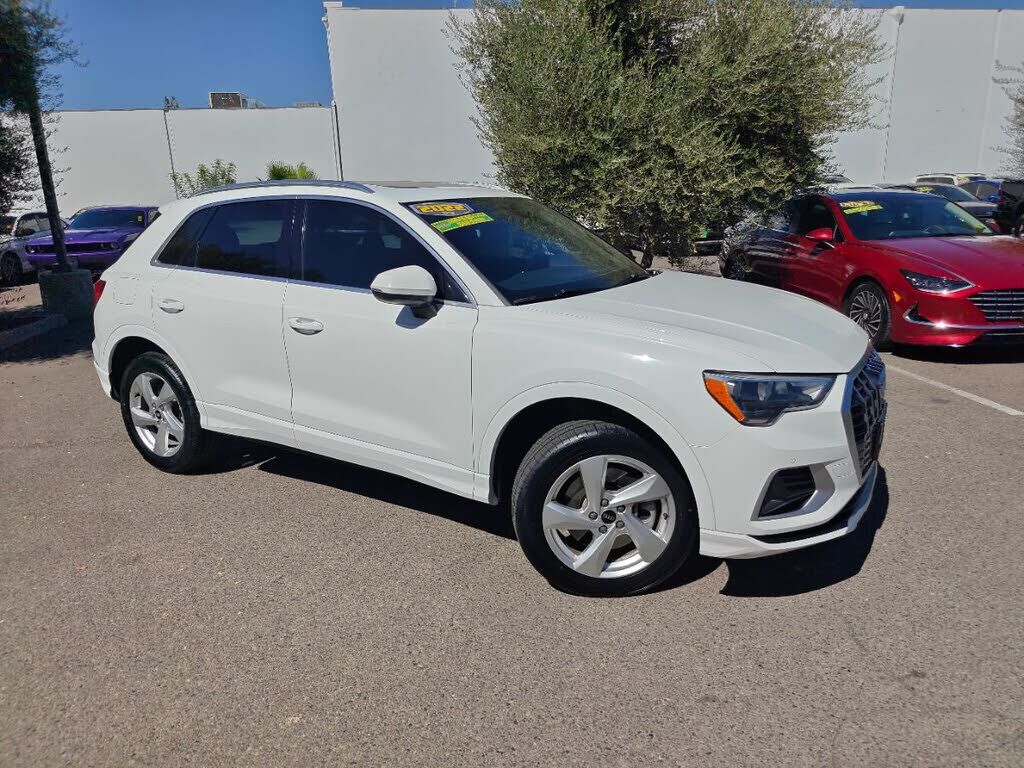 2022 Audi Q3