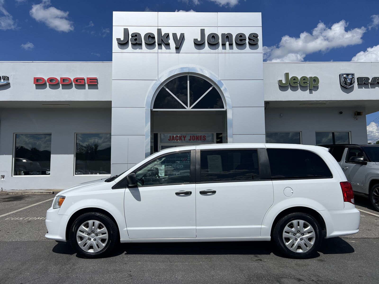 2020 DODGE Grand Caravan