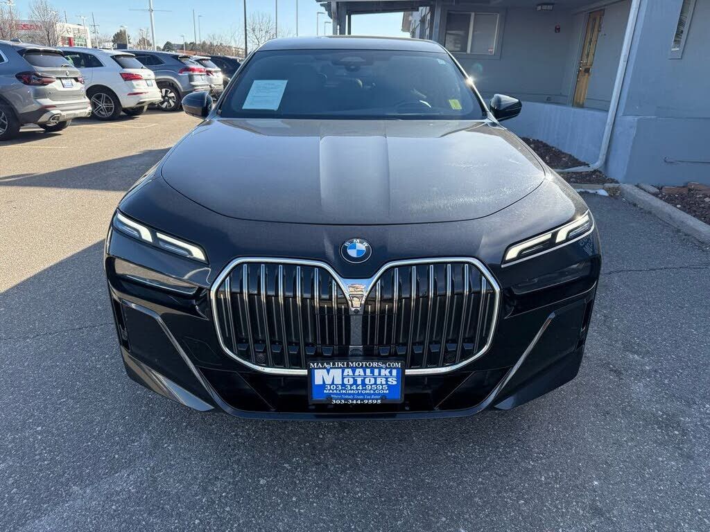 2024 BMW 740i