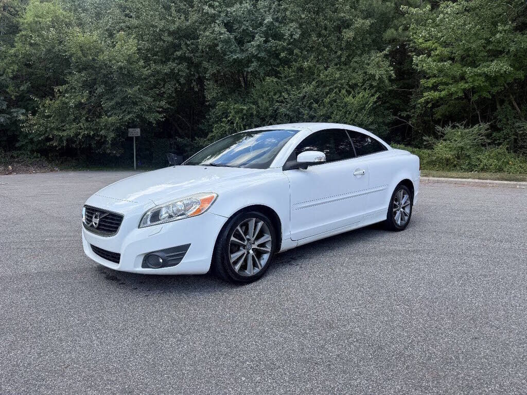 2011 VOLVO C70