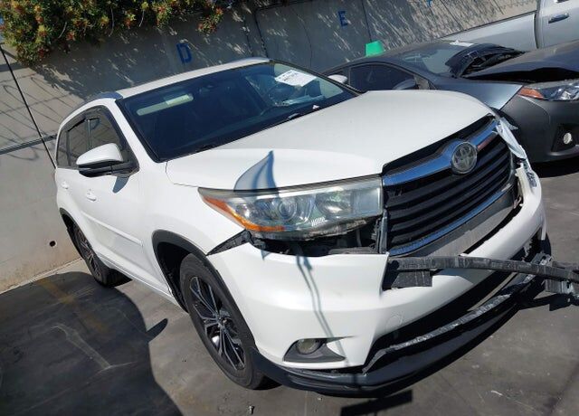 2014 TOYOTA Highlander