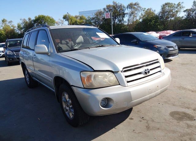 2004 TOYOTA Highlander