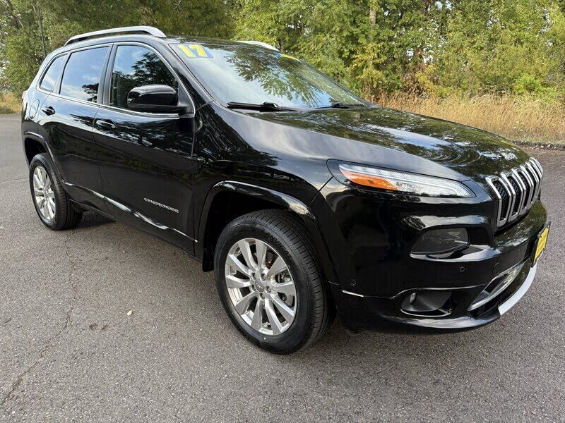 2017 JEEP Cherokee