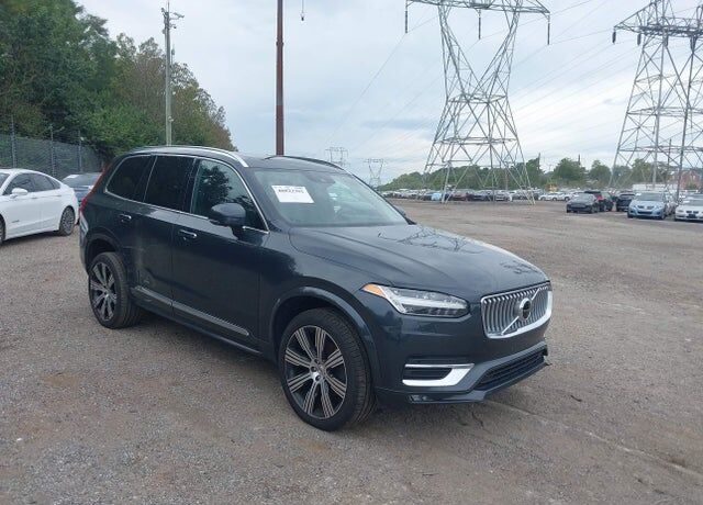 2021 VOLVO XC90